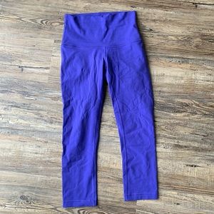 EUC Lululemon Wunder Under Leggings 21”